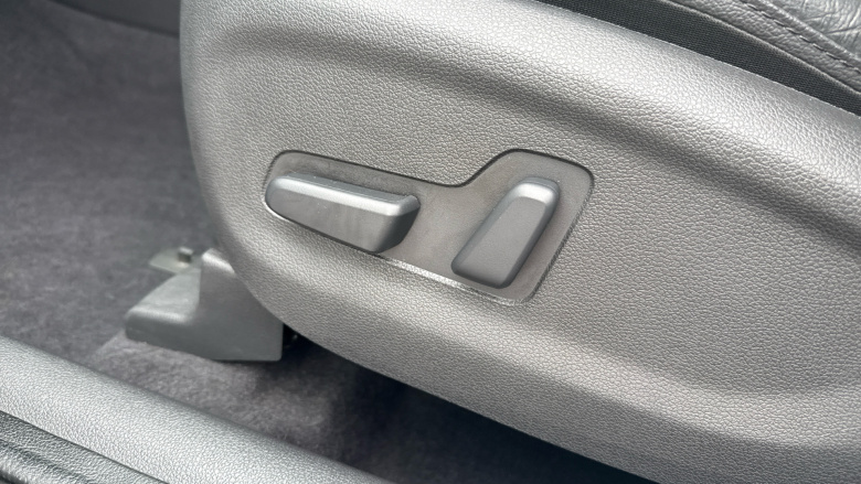 Hyundai Tucson 1.6 TGDi 177 Premium 5dr 2WD DCT Petrol Estate